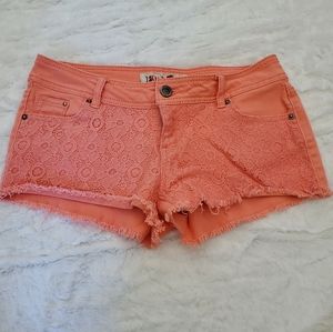 🌵1st KISS Peach colored Denim Shorts Sz. 9